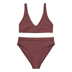 High-Waist Bikini Deep Berry in tiefem Beerenton mit V-Ausschnitt Oberteil und breiten Trägern.