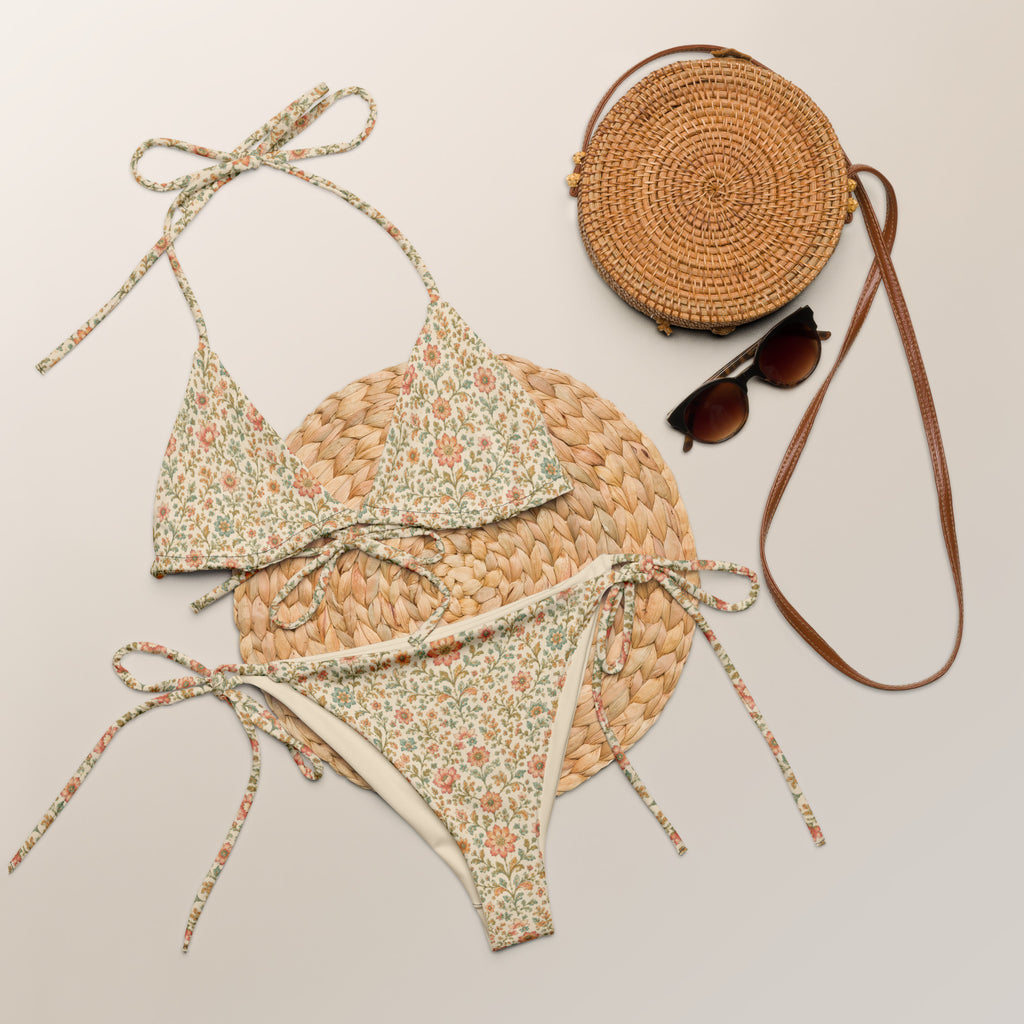 Triangel Bikini mit viktorianischem Blumenmuster in Rosa, Pfirsich und Salbeigrün.
